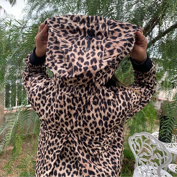 The upside Leopard jacket - Picture 7 of 12